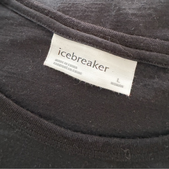 ICEBREAKER • Merino 150 Tech Lite Long Sleeve T-Shirt in Black - Picture 9 of 13